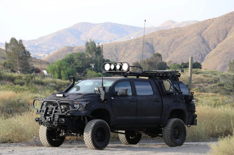  Toyota Tundra CrewMax 4x4 Zombie Apocalypse 2013 года  (фото 66 из 461)